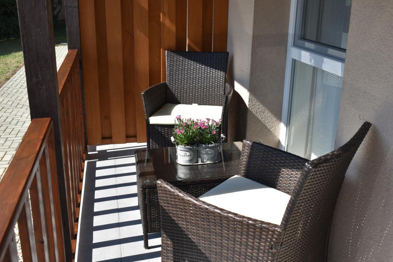 Livia Apartman Hévíz Buitenkant foto